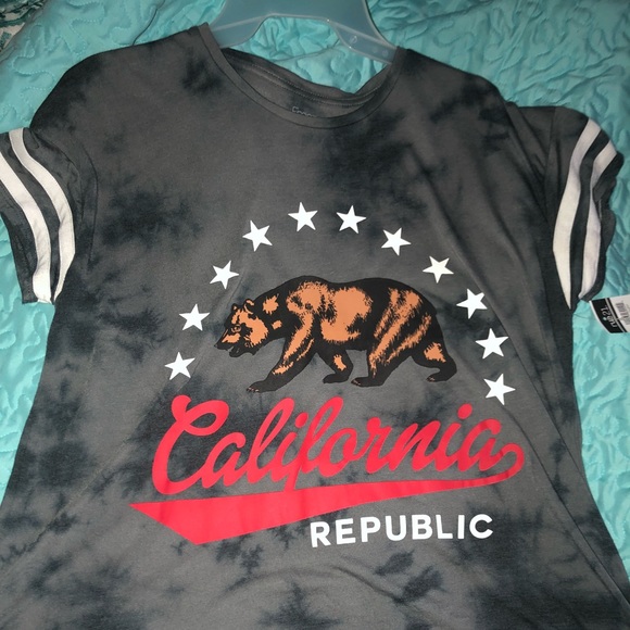 Rue21 Tops - California Tee